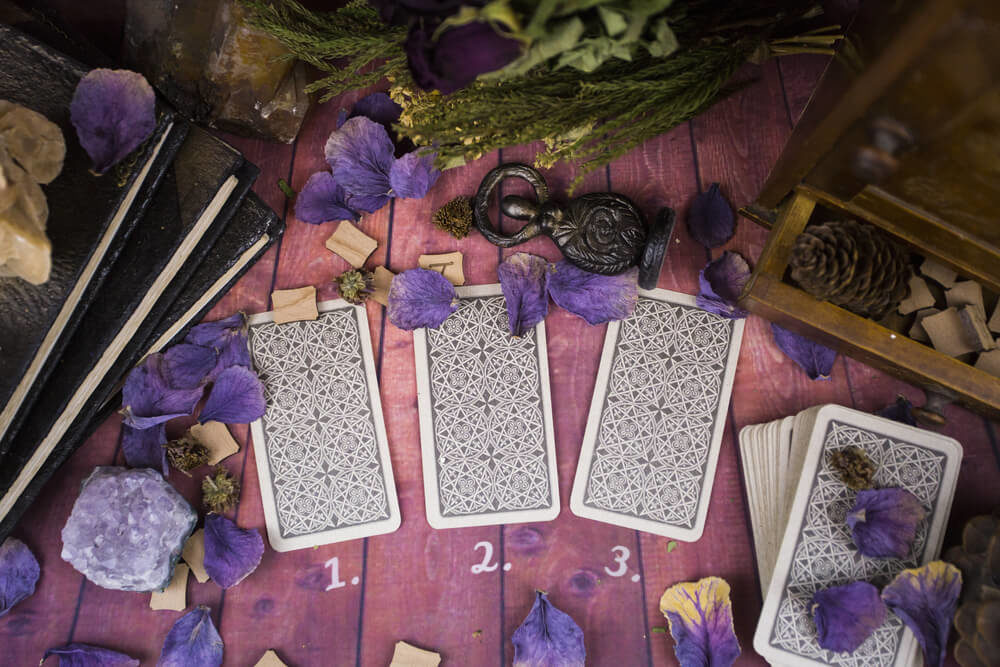 Szerelmi j&oacute;sl&aacute;s a Halak hav&aacute;ra - Melyik tarot k&aacute;rty&aacute;t h&uacute;zod?