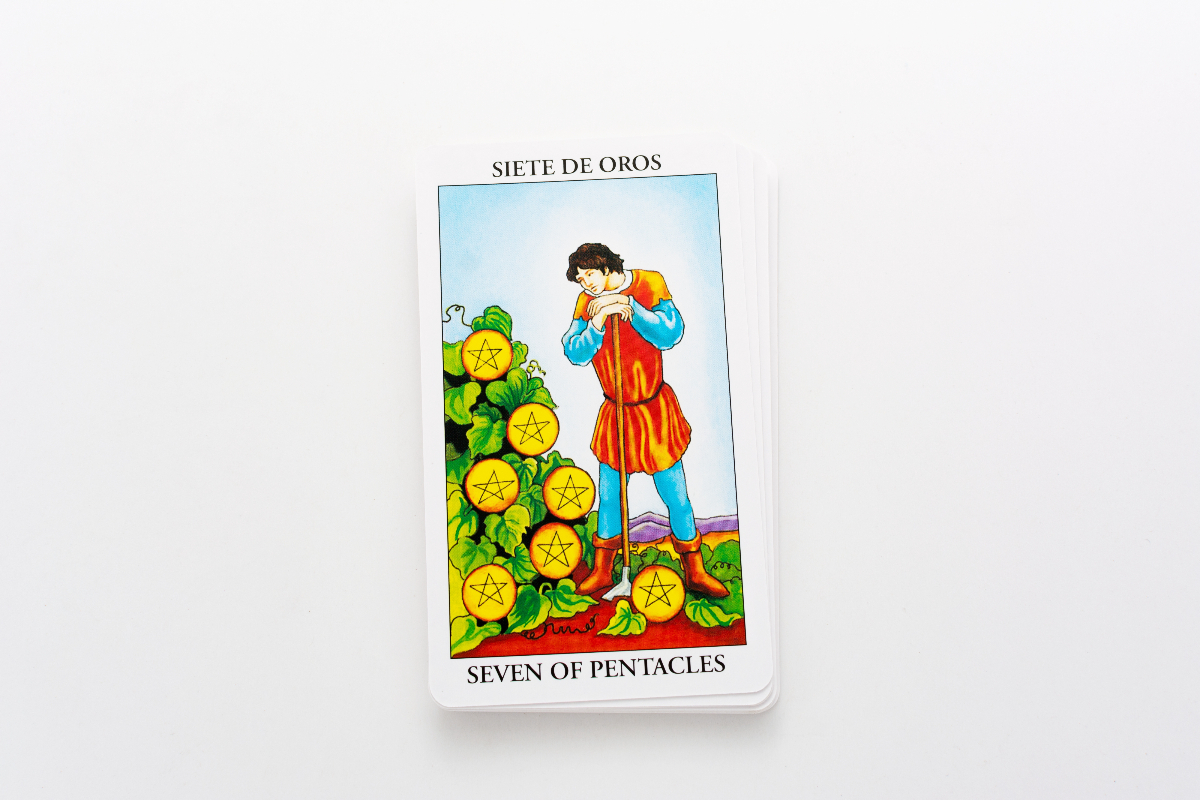 Ezt j&oacute;solja a Tarot k&aacute;rtya